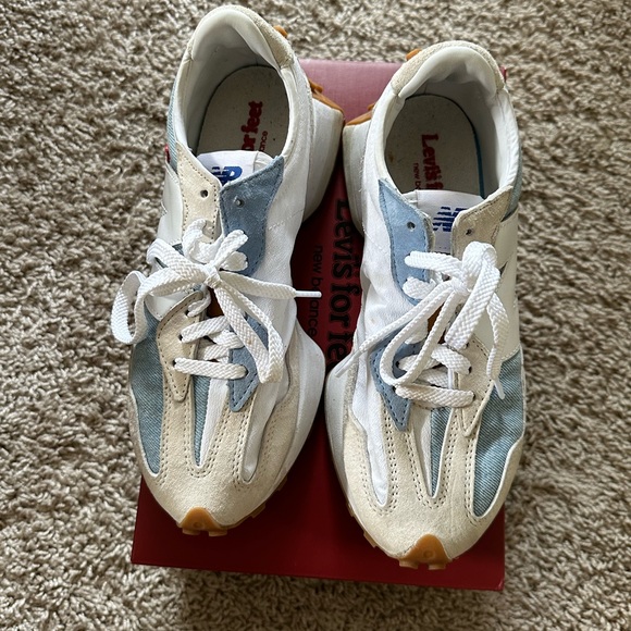 New Balance x Levi’s 327 - Picture 2 of 7